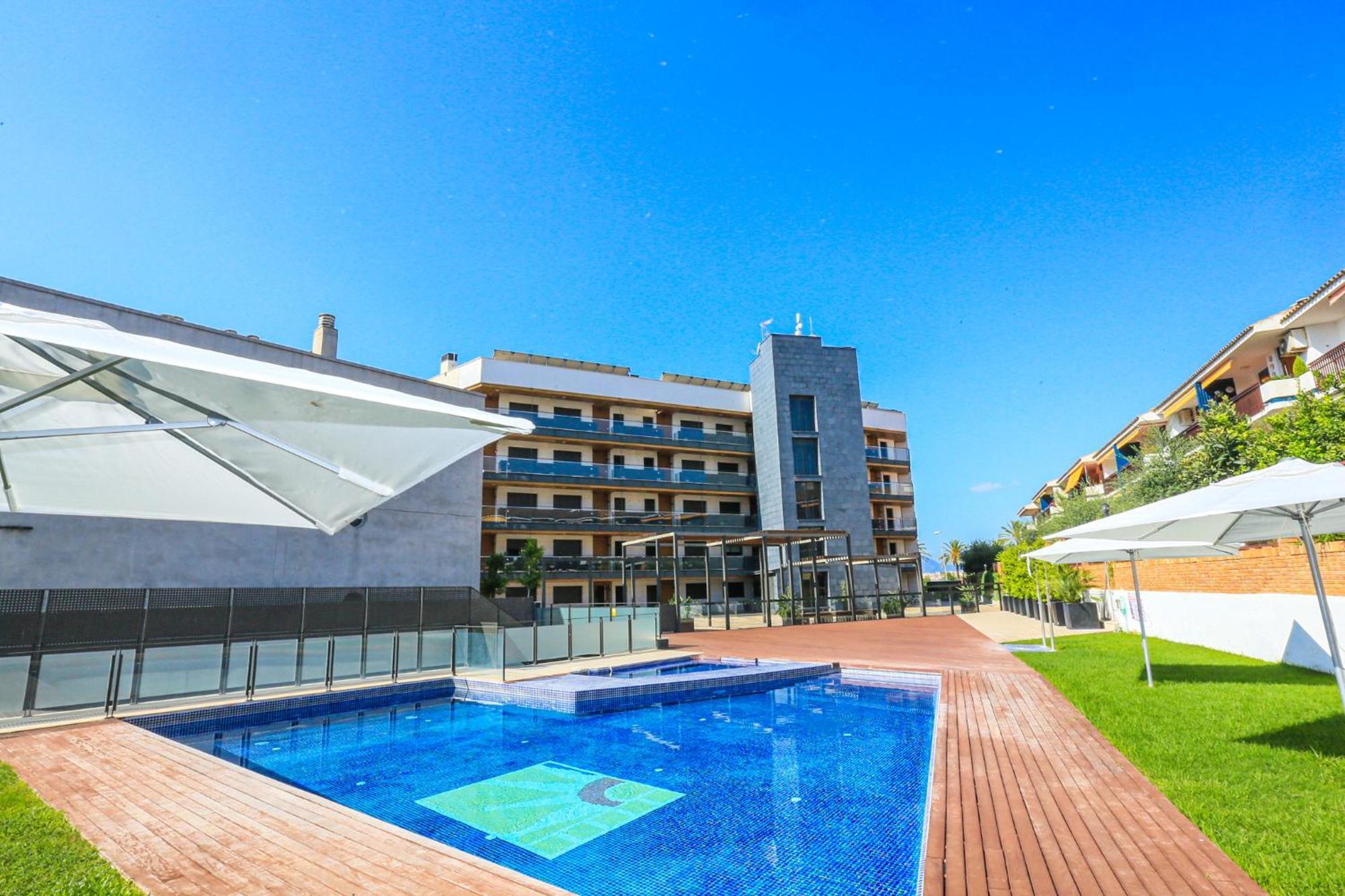 Tropicana Mar Litoral - Only Families カンブリルス エクステリア 写真