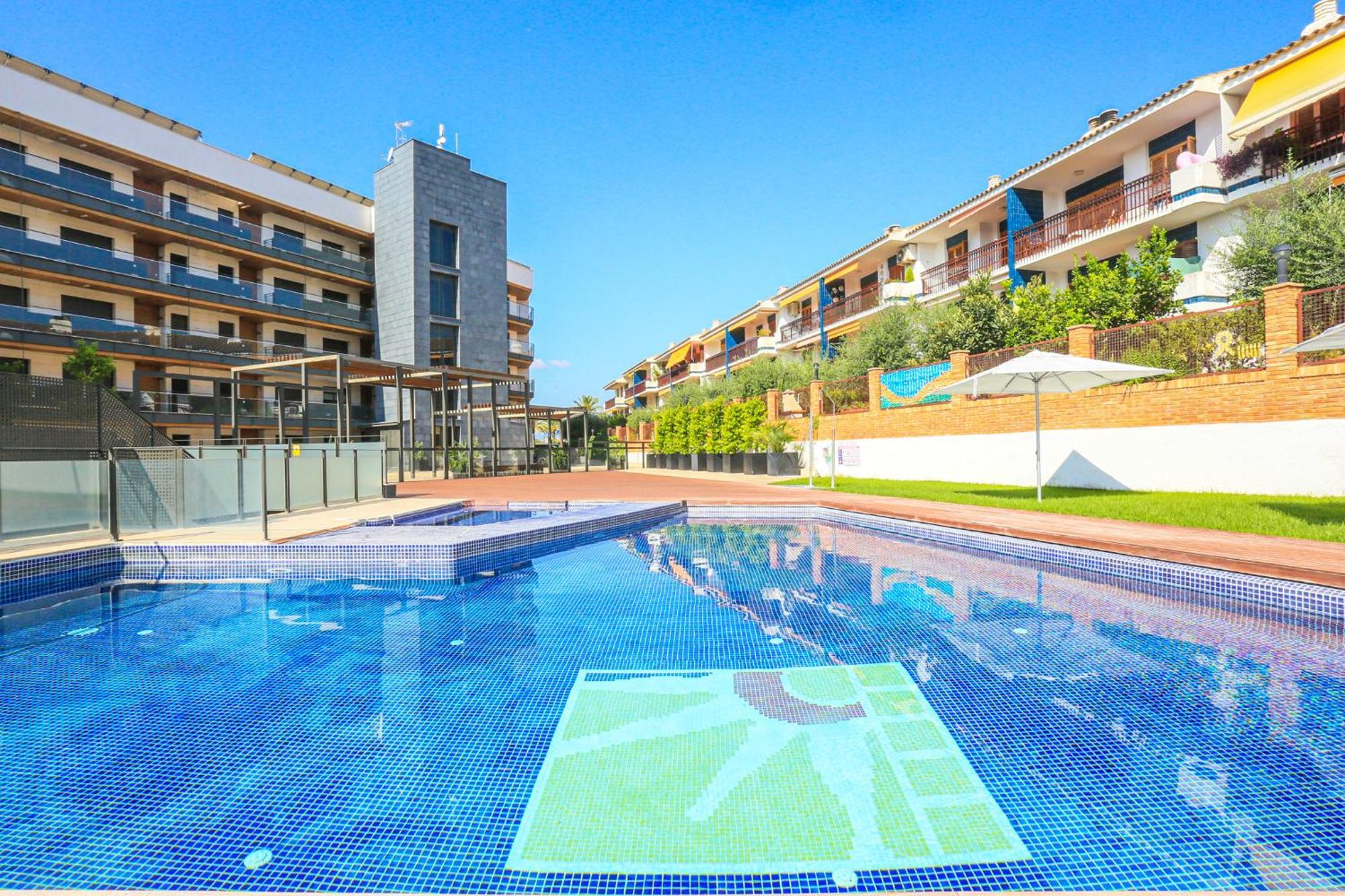 Tropicana Mar Litoral - Only Families カンブリルス エクステリア 写真