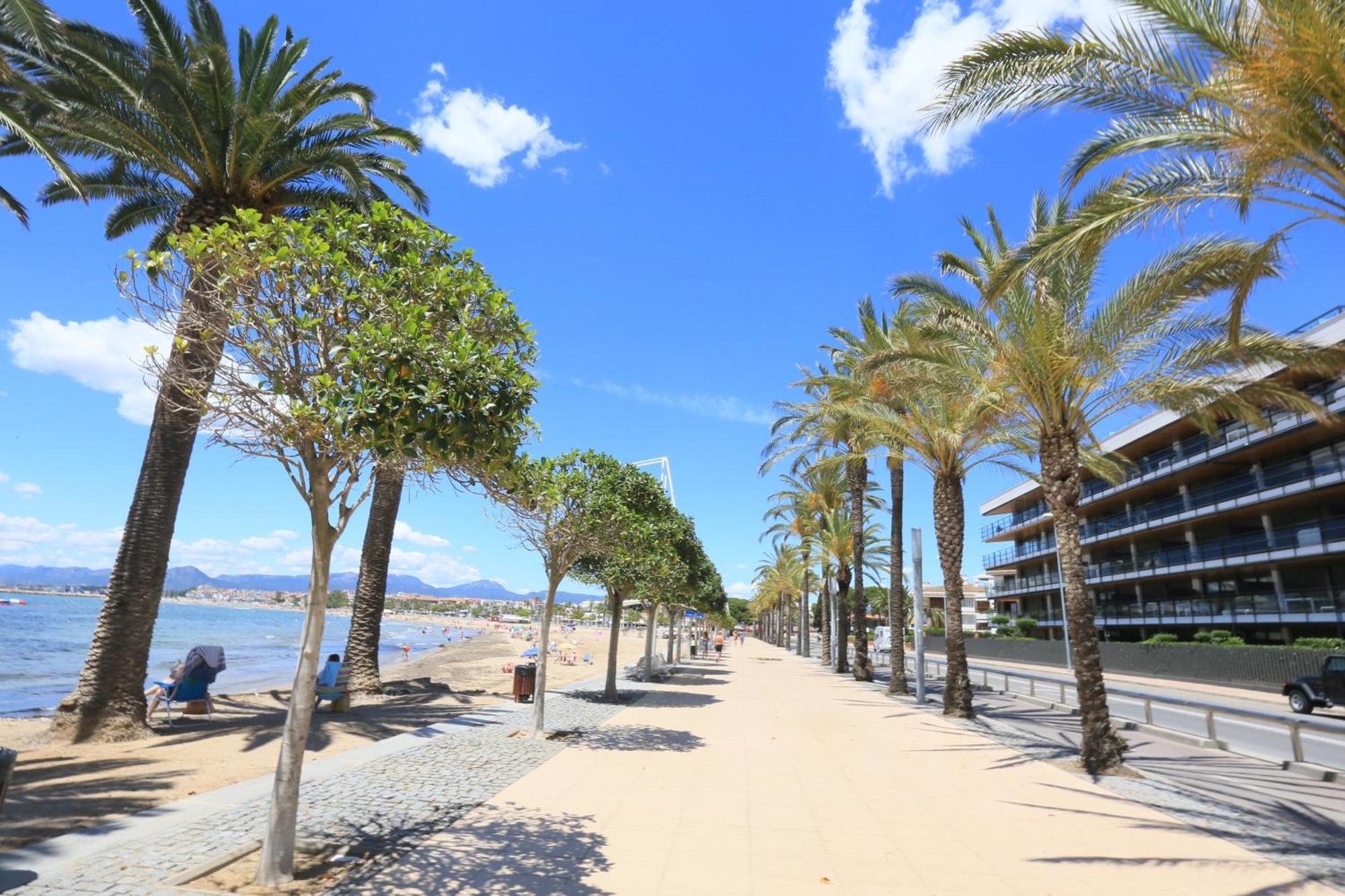 Tropicana Mar Litoral - Only Families カンブリルス エクステリア 写真