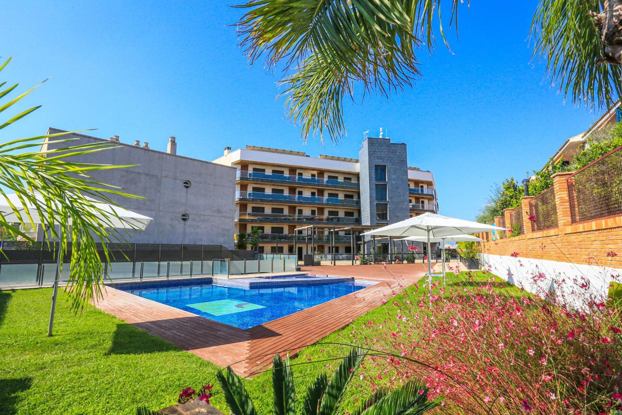 Tropicana Mar Litoral - Only Families カンブリルス エクステリア 写真