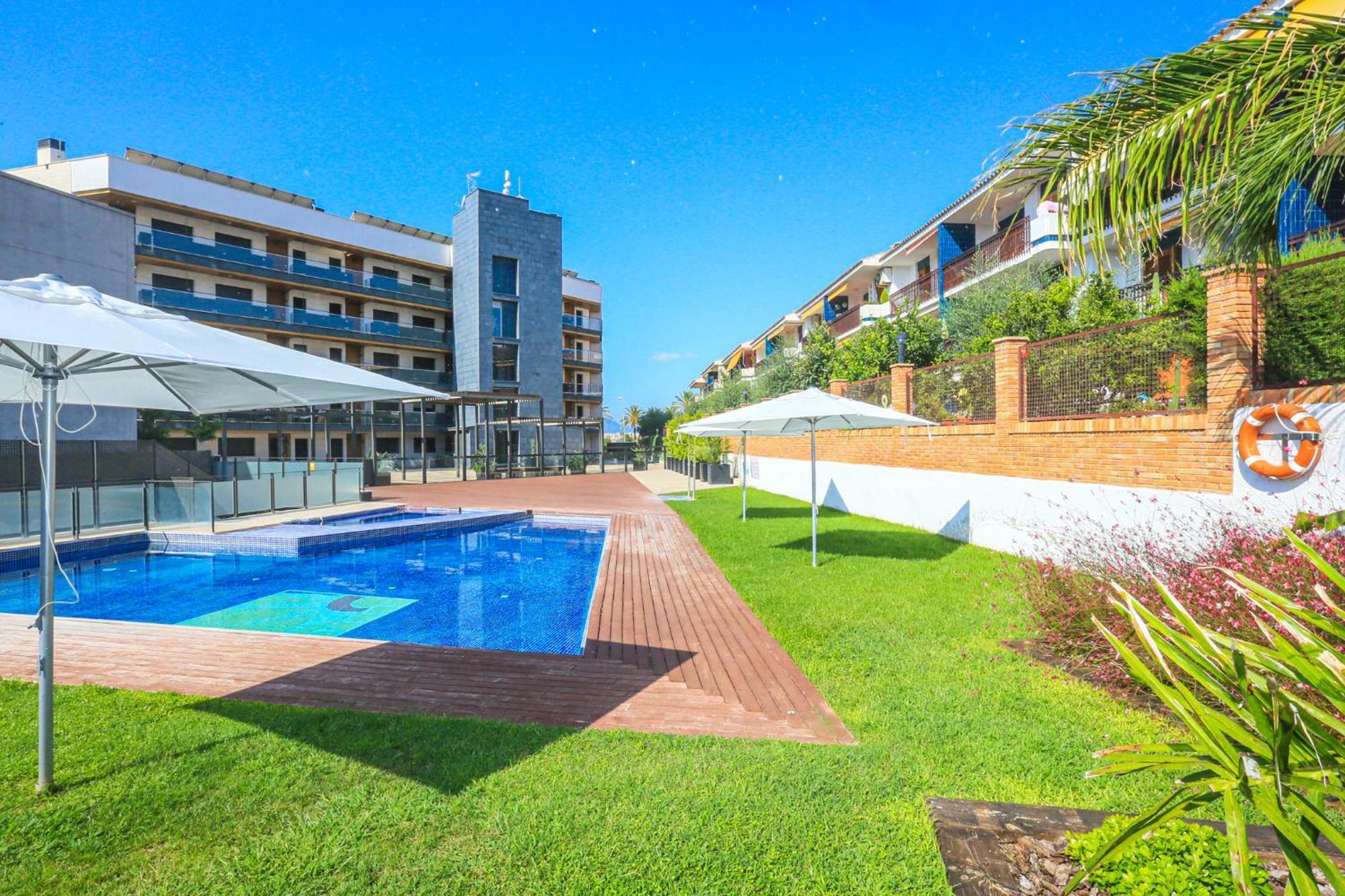 Tropicana Mar Litoral - Only Families カンブリルス エクステリア 写真